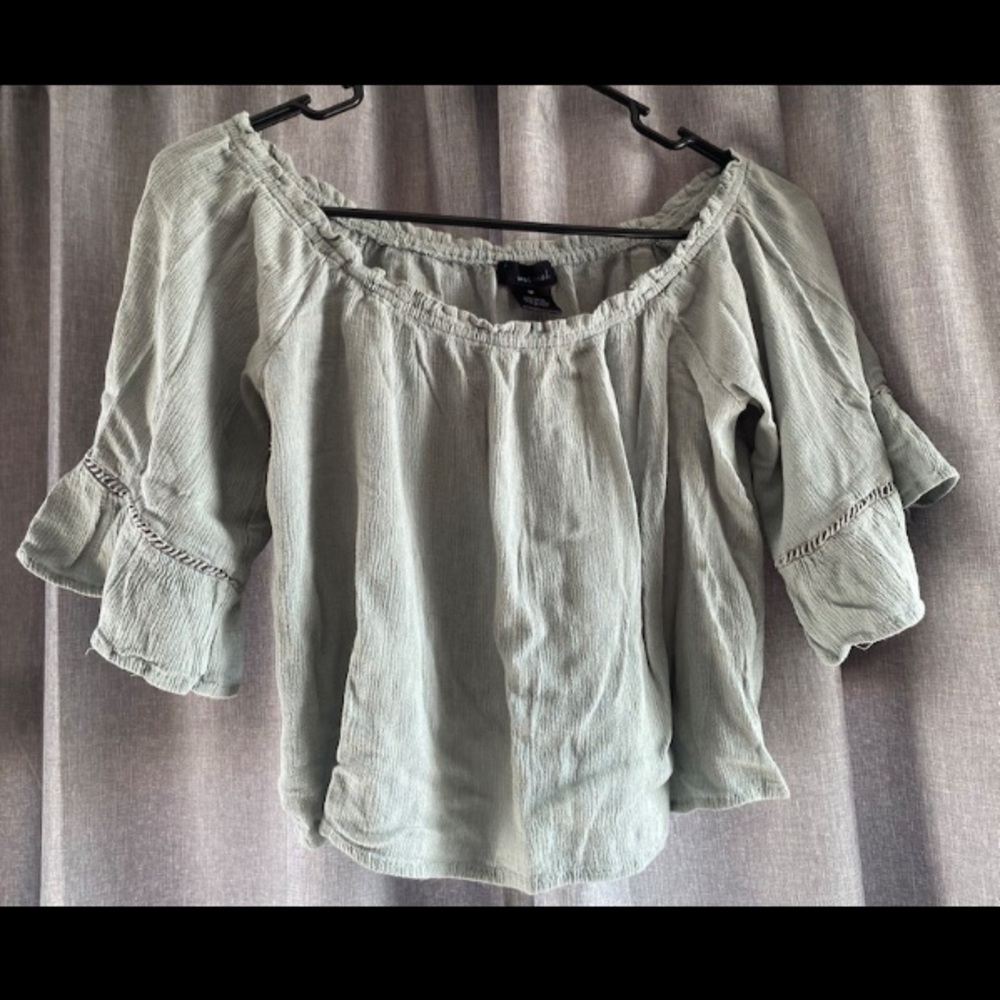 Flowy Off the Shoulder Cropped Top